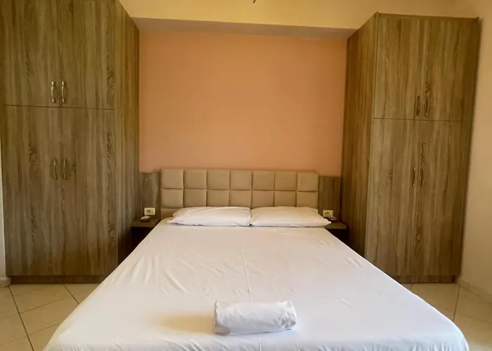 Bougainvilla * Sarandë